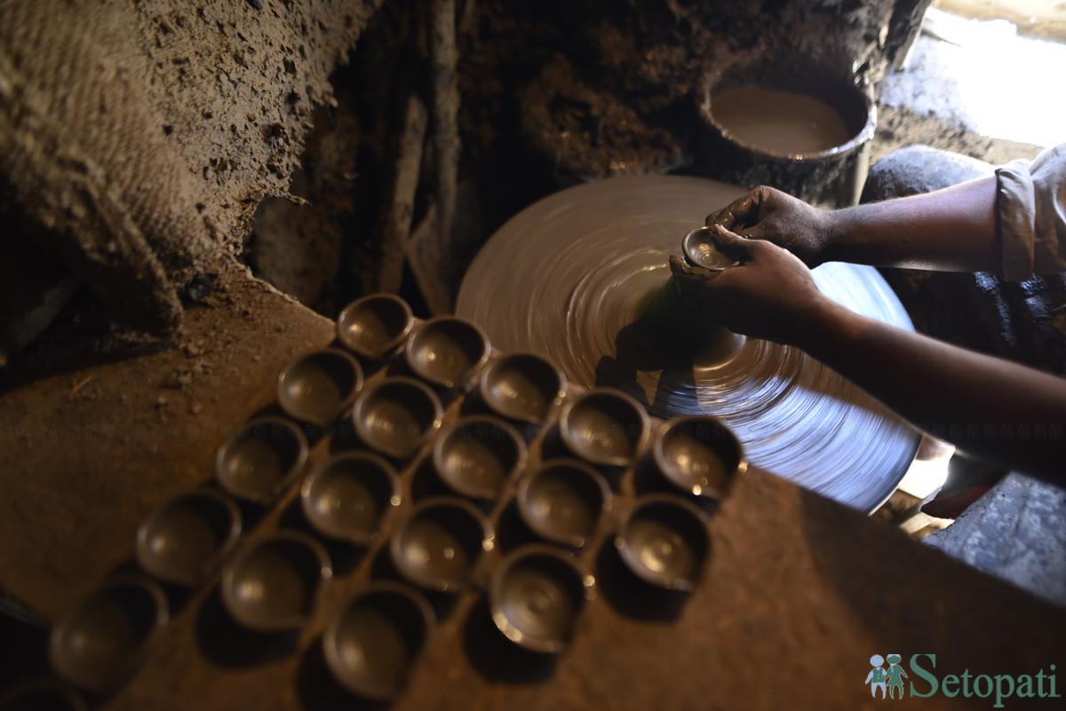 https://raracms.setopati.com/uploads/shares/2019/01/sujita/Mud Pot for Tihar (10).JPG